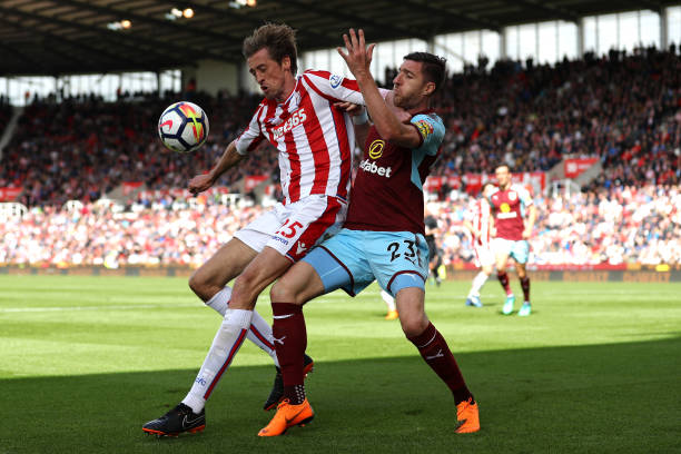 间的交流和 间的交流和