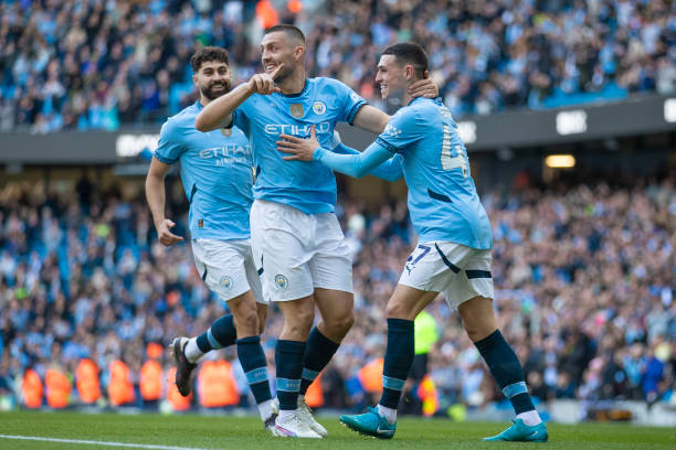 何会对苏亚 何会对苏亚